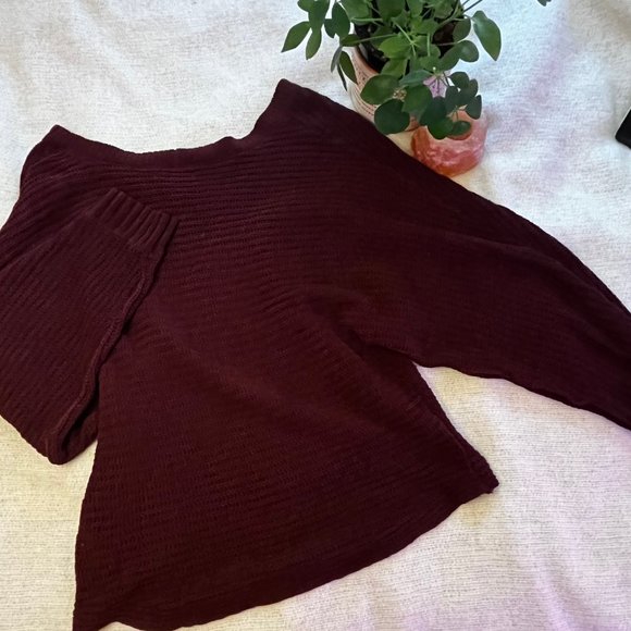 American Eagle Burgundy V-Neck Relaxed Knit Sweater Large - Picture 2 of 3